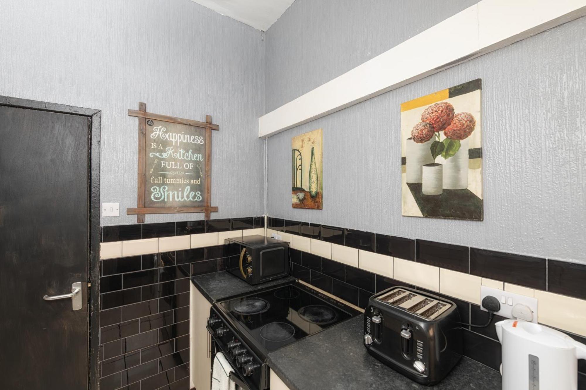 Newcastle City Centre Super Spacious Town House Free Parking And Wi-Fi Exterior foto