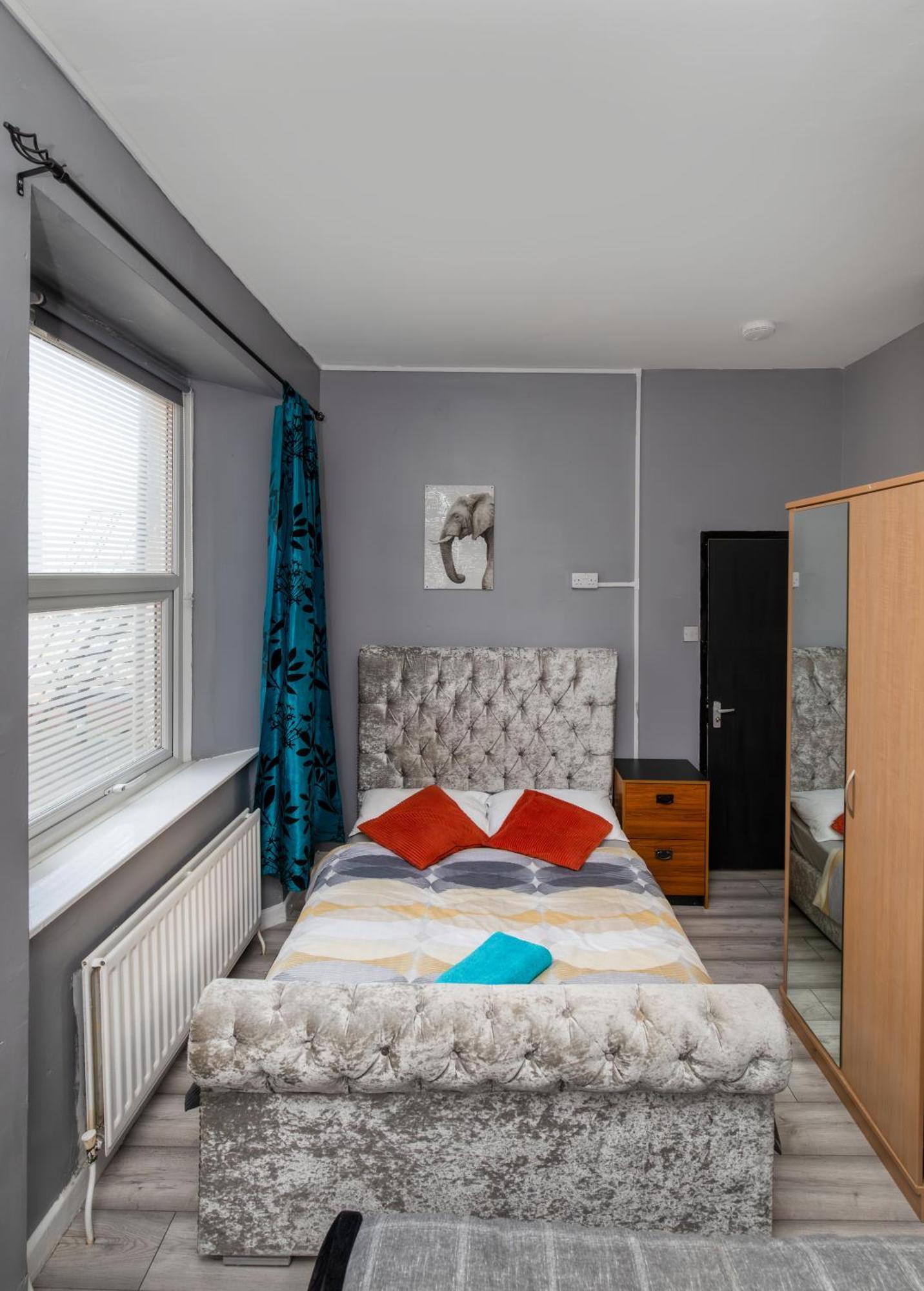 Newcastle City Centre Super Spacious Town House Free Parking And Wi-Fi Exterior foto